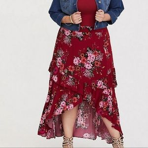 Red floral ruffle hi-lo skirt. Brand new with tags